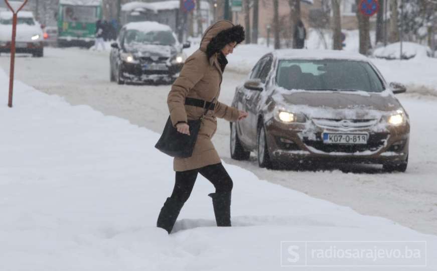 Sarajevo jutros okovano snijegom i ledom: 150 radnika KJKP Rad na terenu